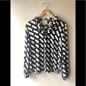 Silk Elizabeth McKay Geometric Blouse Size 4